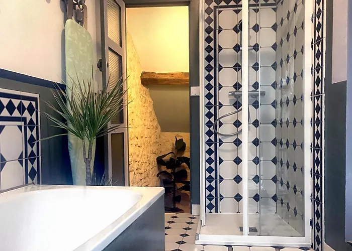 Tour St Sauveur Lejlighed *